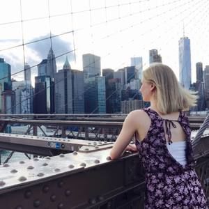 Meet your Posher, Elizabeth